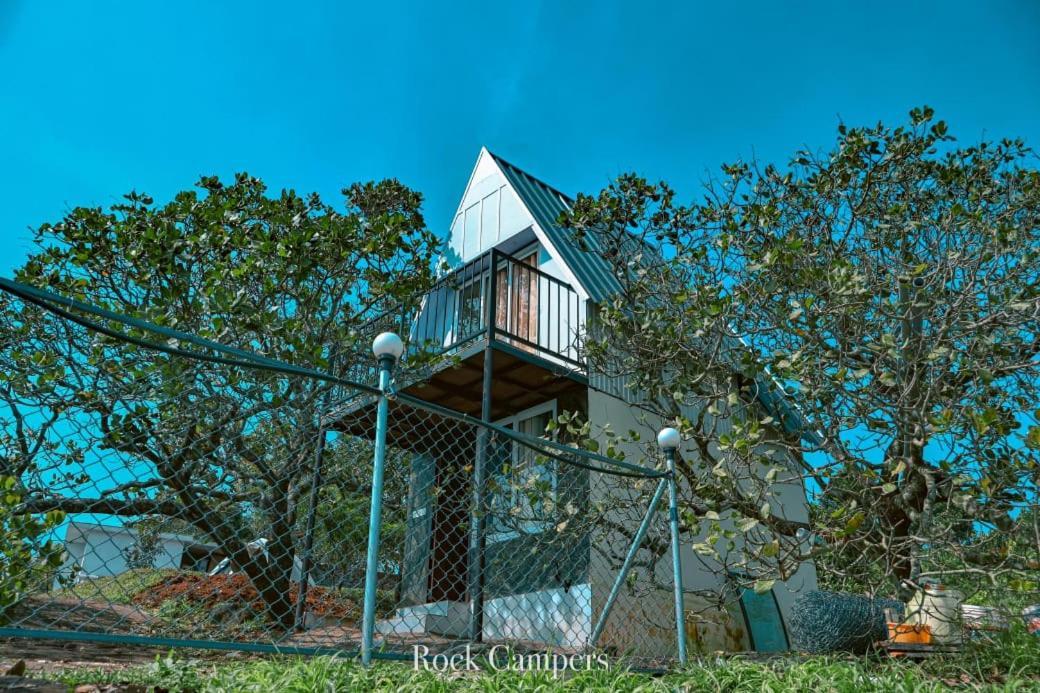 Rock Campers Hotel And Resort Chillithodu Zewnętrze zdjęcie